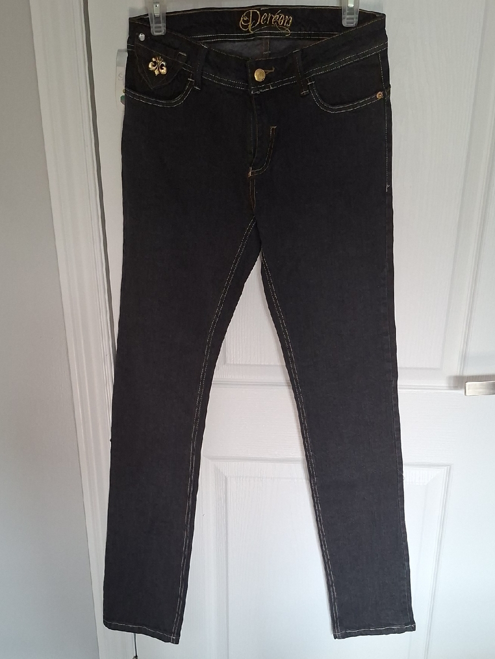 Dereon Blue Straight Leg Jeans with Contrast Stitching